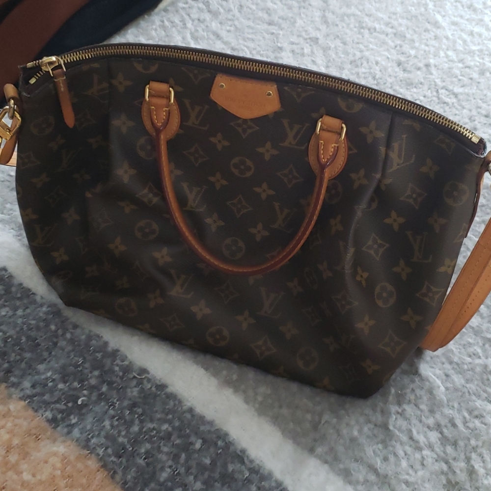 Louis Vuitton Turenne not sold